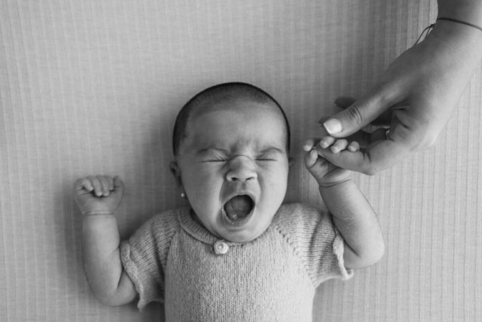 حالات تسمم الرضع تهزّ أمريكا.. سحب دفعتين من حليب الأطفال!