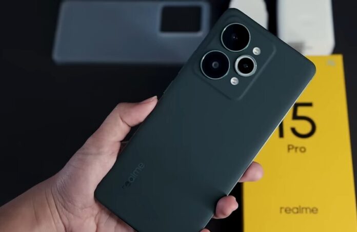 الكشف عن هواتف ذكية وحواسب قوية وتحديثات ثورية لـ«الذكاء الاصطناعي»