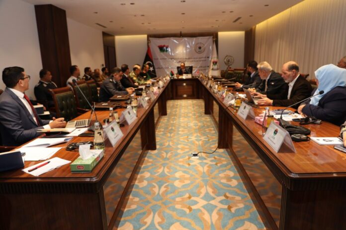 «وزارة الدفاع» تواصل تطوير قدرات منتسبيها في إدارة الأزمات