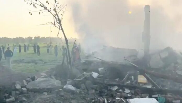 باكستان تشهد كارثة جديدة.. انفجار «مصنع ألعاب نارية» يقتل ويصيب العشرات