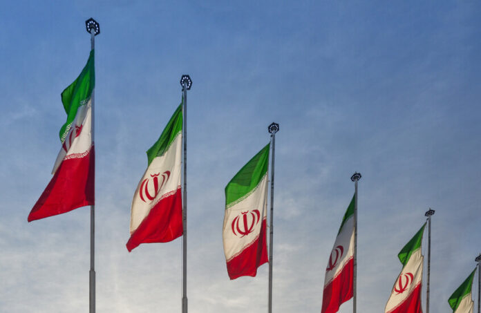 مسؤول إيراني يوجه تحذيراً لـ«ترامب»!