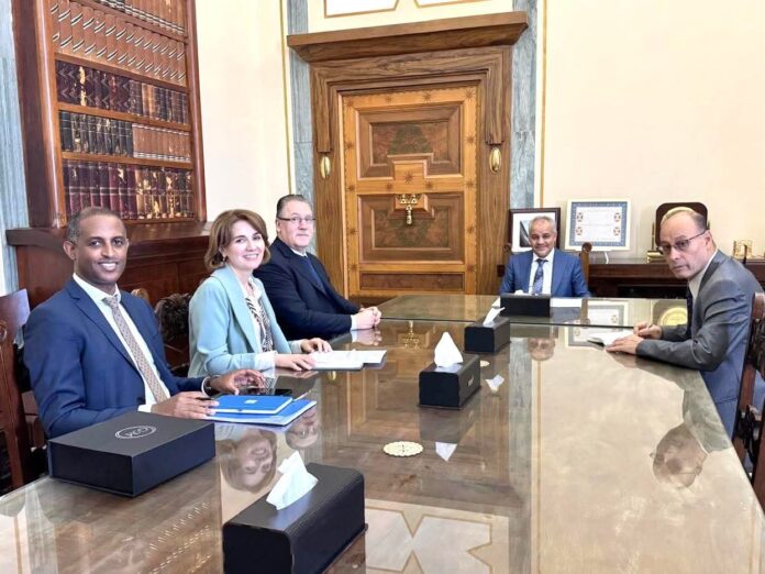 محافظ المركزي يناقش تعزيز «الإصلاحات الاقتصادية والرقمنة»