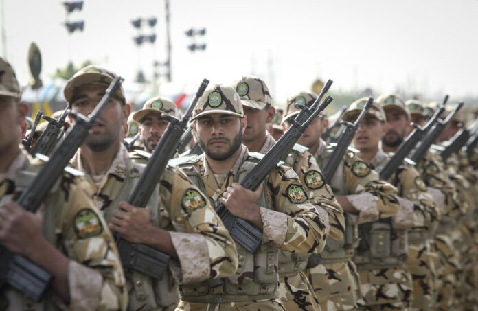 الجيش الإيراني: لم نتوقف عن إنتاج الصواريخ للحظة واحدة