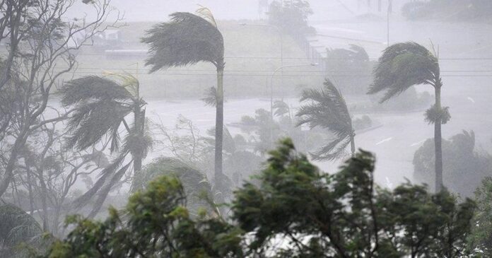 عاصفة «بايرون» تقترب من الشرق الأوسط وسط تحذيرات من أمطار غزيرة وفيضانات