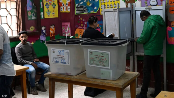 إلغاء نتائج انتخابات 45 دائرة بالبرلمان المصري.. السيسي يؤكد اتخاذ إجراءات صحيحة