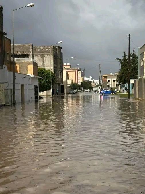 بلدية مصراتة تعلن عطلة في المدارس والكليات بسبب الأمطار الغزيرة