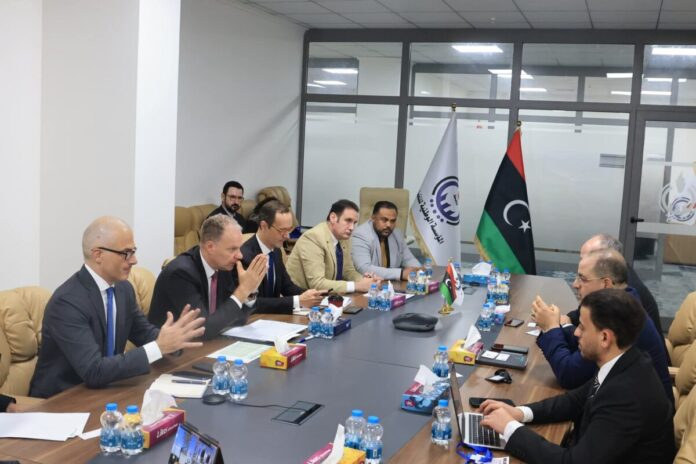 مؤسسة النفط تبحث مع الاتحاد الأوروبي تطوير الشراكات