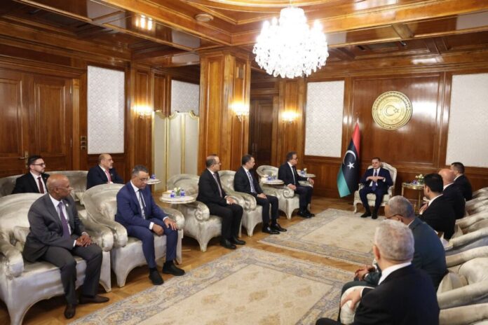 الدبيبة يستقبل وزراء الصحة العرب في طرابلس