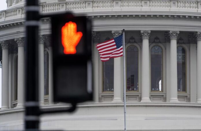 ترامب يعلن ترحيل 600 ألف مهاجر!