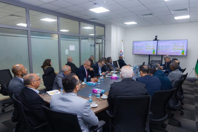 مؤسسة النفط تستعرض مع «سوناطراك» خطط الآبار