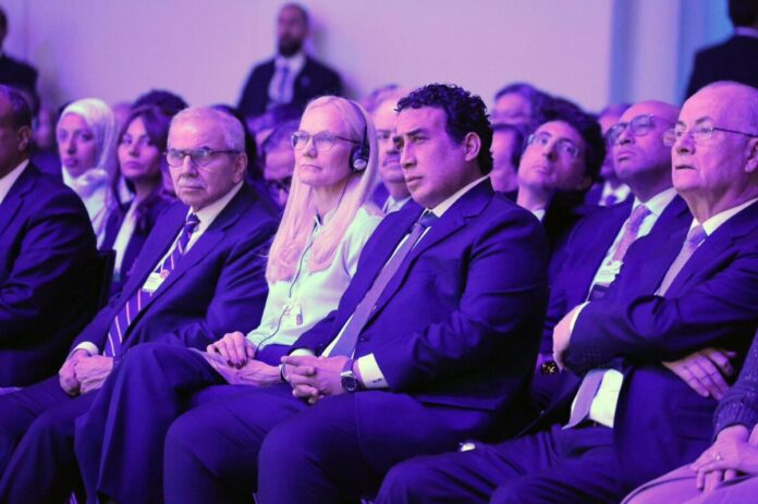 المنفي يشارك بمنتدى «دافوس 2026» في سويسرا