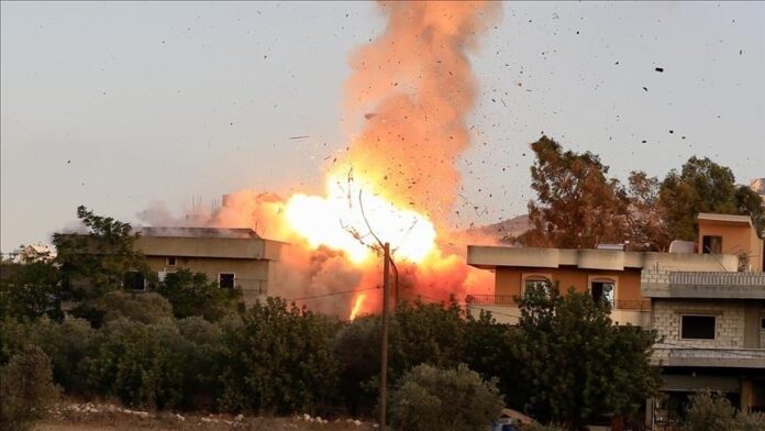 لبنان.. 4 قتلى من المدنيين بضربات جوية إسرائيلية على مناطق الجنوب