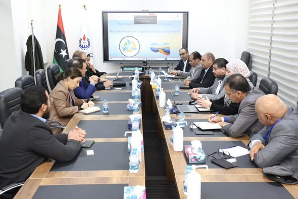 مؤسسة النفط تطلق برامج تدريب عملي لتأهيل الكوادر في الطاقات المتجددة