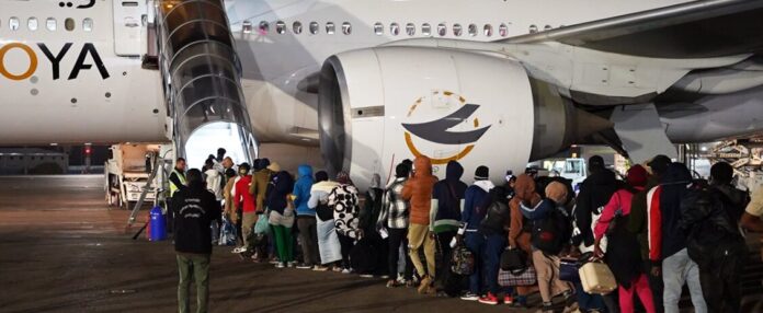 الداخلية ترحّل مجموعة جديدة من المهاجرين