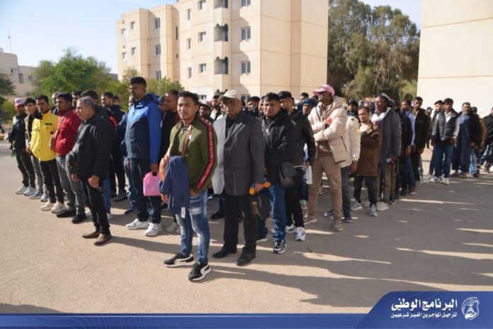 ترحيل «مهاجرين غير شرعيين» عبر مطار معيتيقة الدولي