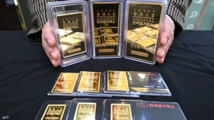 الذهب يحقق مستوى قياسي جديد