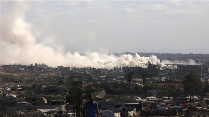 غارات إسرائيلية على غزة.. قتلى وجرحى وعائلات مشردة