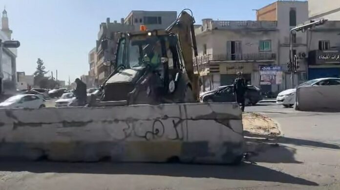 طرابلس تتخذ إجراءات لتخفيف «الاختناقات المرورية» في الفرناج