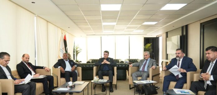 متابعة ملف الوقود.. ديوان المحاسبة يجتمع بمسؤولين بارزين لتأمين الإمدادات