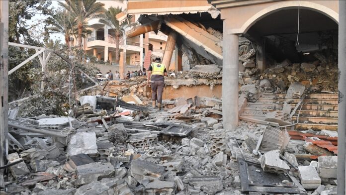 لبنان.. مقتل شخصين بغارة إسرائيلية على مخيم «عين الحلوة»