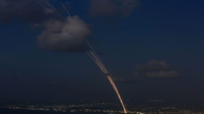 لبنان.. «حزب الله» يصيب مروحية إسرائيلية ويشن هجمات على المستوطنات