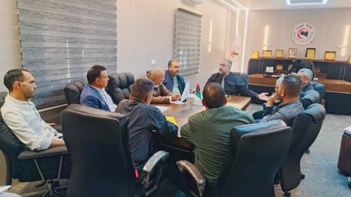 زيارات ميدانية واجتماعات تنظيمية لتعزيز أداء «الرعاية الصحية»