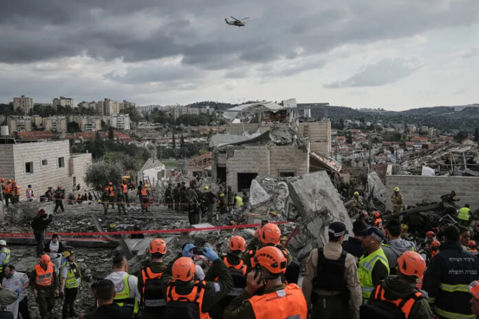 صواريخ إيران تهزّ إسرائيل.. الدفاعات في حالة تأهب قصوى