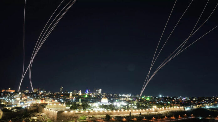 صواريخ إيرانية تضرب إسرائيل.. الاستخبارات التركية تحذّر من حرب «طويلة الأمد»