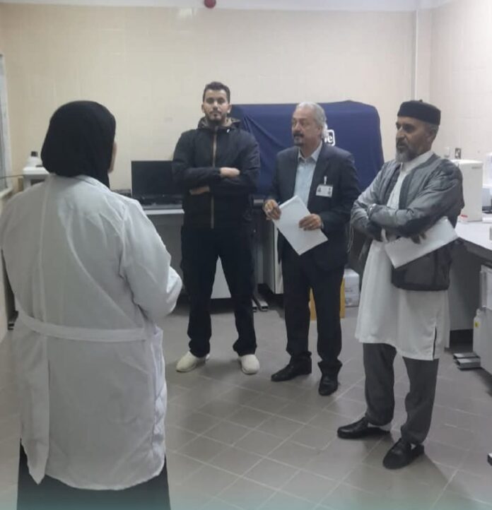 الصحة تواصل زياراتها التفقدية للعيادات المجمعة