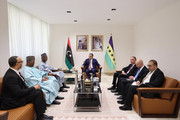 «الدبيبة» يبحث مع وزير خارجية النيجر تعزيز التعاون وتنظيم الجالية في ليبيا