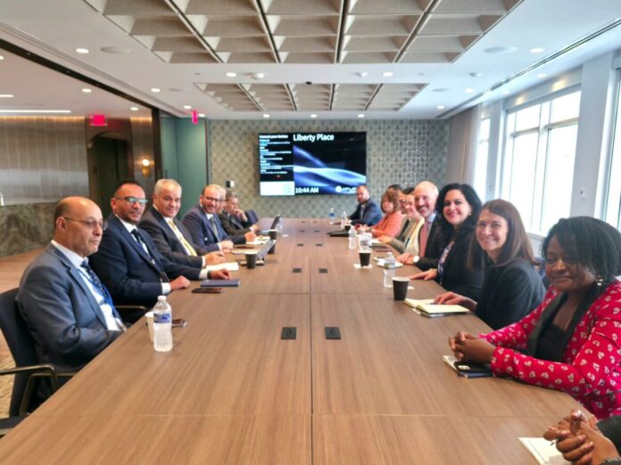 «محافظ المركزي» يترأس اجتماعاً مع كبرى الشركات الأمريكية