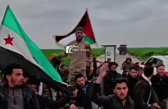 سوريا.. مظاهرات تدعو لقصف إسرائيل (فيديو)