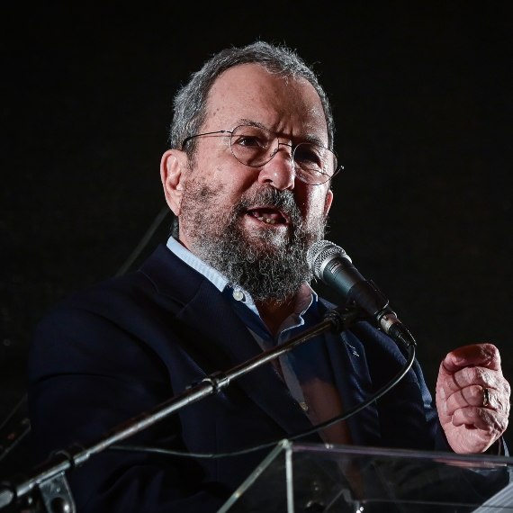 باراك: إسرائيل لا يمكنها الانتصار على إيران ولذلك علينا إسقاط «نتنياهو» ونظامه