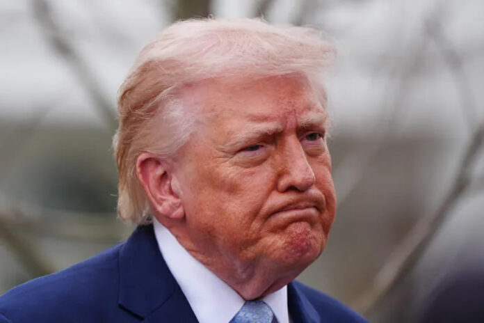 اختبار دستوري جديد في أمريكا.. هل يفقد ترامب أهليته الرئاسية؟