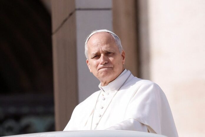 بابا الفاتيكان يردّ على ترامب: قلب الله ليس مع «المتسلطين والمتكبرين»