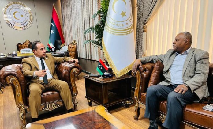 الحكومة تتابع أوضاع الطلاب الليبيين في مدرسة الجالية الباكستانية