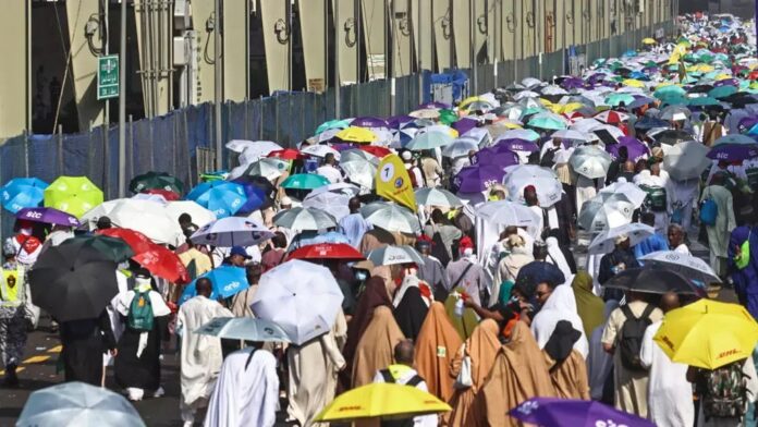 ختام موسم الحج.. تدفق الحشود نحو المطارات بعد إتمام المناسك