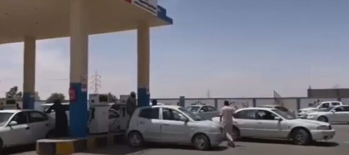 محطات الجنوب تستعيد توازنها.. توفر «البنزين والديزل» يعود تدريجياً