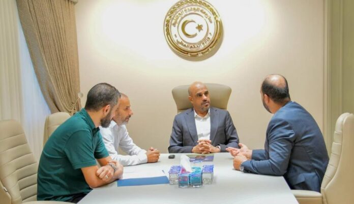 الحكم المحلي تتابع «احتياجات البلديات وتطوير الخدمات» بعدة مناطق
