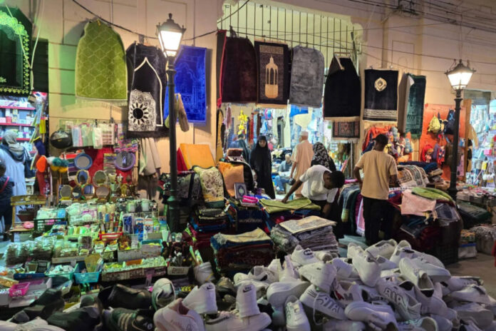 خبير اقتصادي لـ«عين ليبيا»: أكثر من 90% من احتياجات ليبيا مستوردة والأسعار مرهونة بالدولار