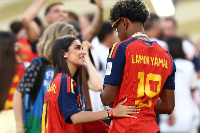 تتويج تاريخي لمنتخب إسبانيا.. لقطات طريفة «بطلها ترامب» واحتفالات عائلية