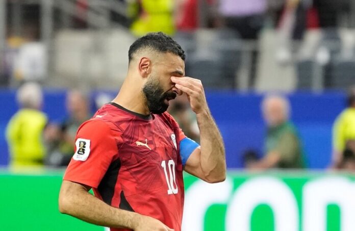 مكاسب تاريخية لمصر بعد التأهل لدور «16» في كأس العالم.. لحظة بكاء محمد صلاح