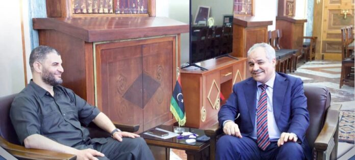 وزير الداخلية ومحافظ المركزي يبحثان تنظيم سوق الصرف وتعزيز «الدفع الإلكتروني»