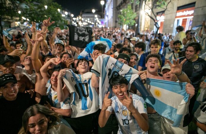 ليلة «لا تُنسى» في نيويورك.. جماهير الأرجنتين تشعل نهائي كأس العالم