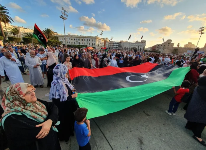 أخطر ما في الانقسام هو الاعتياد عليه.. كيف أصبح وجود حكومتين ومؤسسات متوازية أمرًا طبيعيًا في ليبيا؟