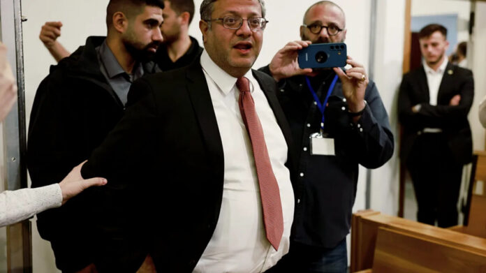 بالفيديو..بن غفير يقتحم سجون الأسيرات الفلسطينيات ويتوعدهم