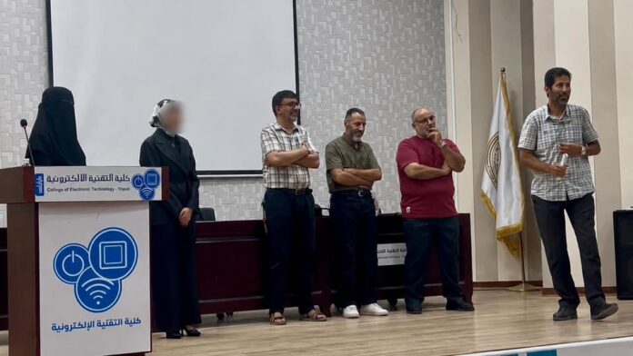 إعلان مهم للطلبة الجدد.. بدء التسجيل بـ«كلية التقنية الإلكترونية» في طرابلس