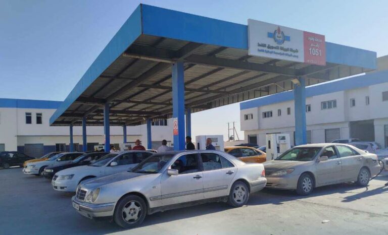 شركة البريقة تضخ «10 ملايين لتر بنزين».. محطات متنقلة جديدة لخدمة المواطنين