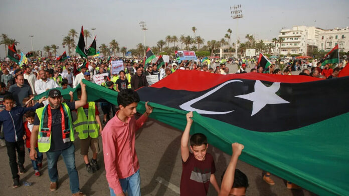 من الكهرباء إلى المعيشة.. موجة غضب شعبي في شوارع طرابلس