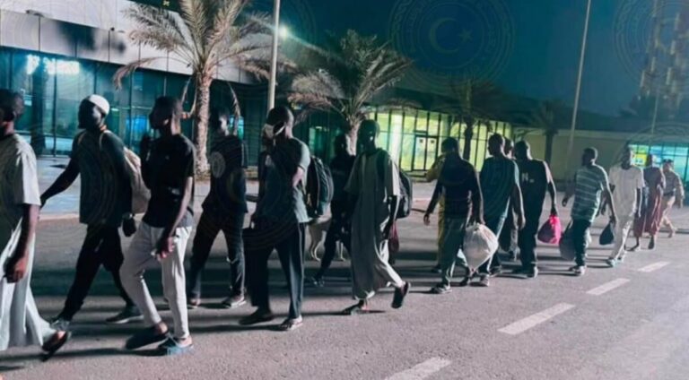 ترحيل 24 مواطن تشادي من ليبيا.. وزارة العدل تكشف تفاصيل العملية